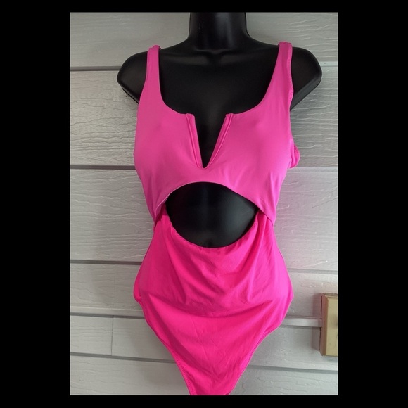 Pink one piece swimsuit. - Picture 7 of 7